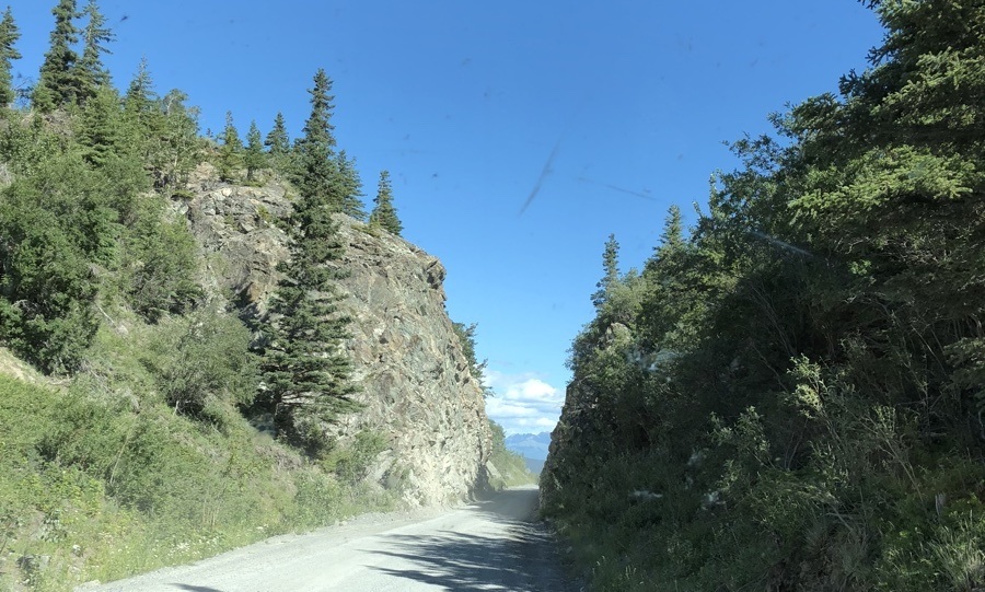 Driving a Class A Motorhome on the road to McCarthy, Alaska VeganRV