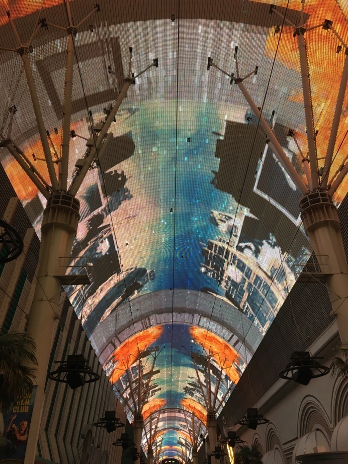 Free Things To Do In Las Vegas And Nearby Veganrv Com Viva Las Vegas Light Show At Fremont Street