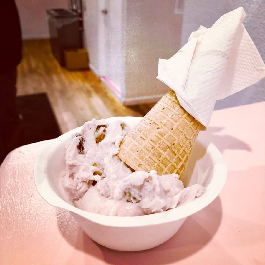 cream_bean_berry_1 vegan pistachio ice cream at cream bean berry in durango, colorado.