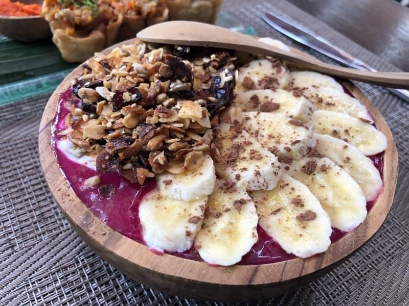onion_10 smoothie bowl close up at the onion in ubud, bali, indonesia.